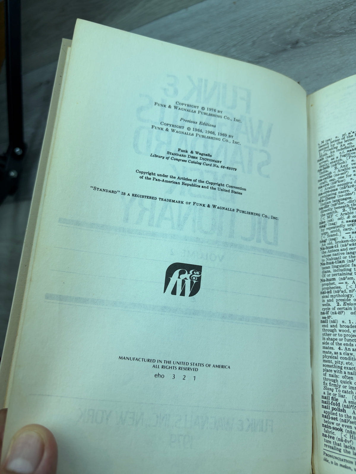 Funk & Wagnalls Standard Desk Dictionary, Volume 2: N–Z