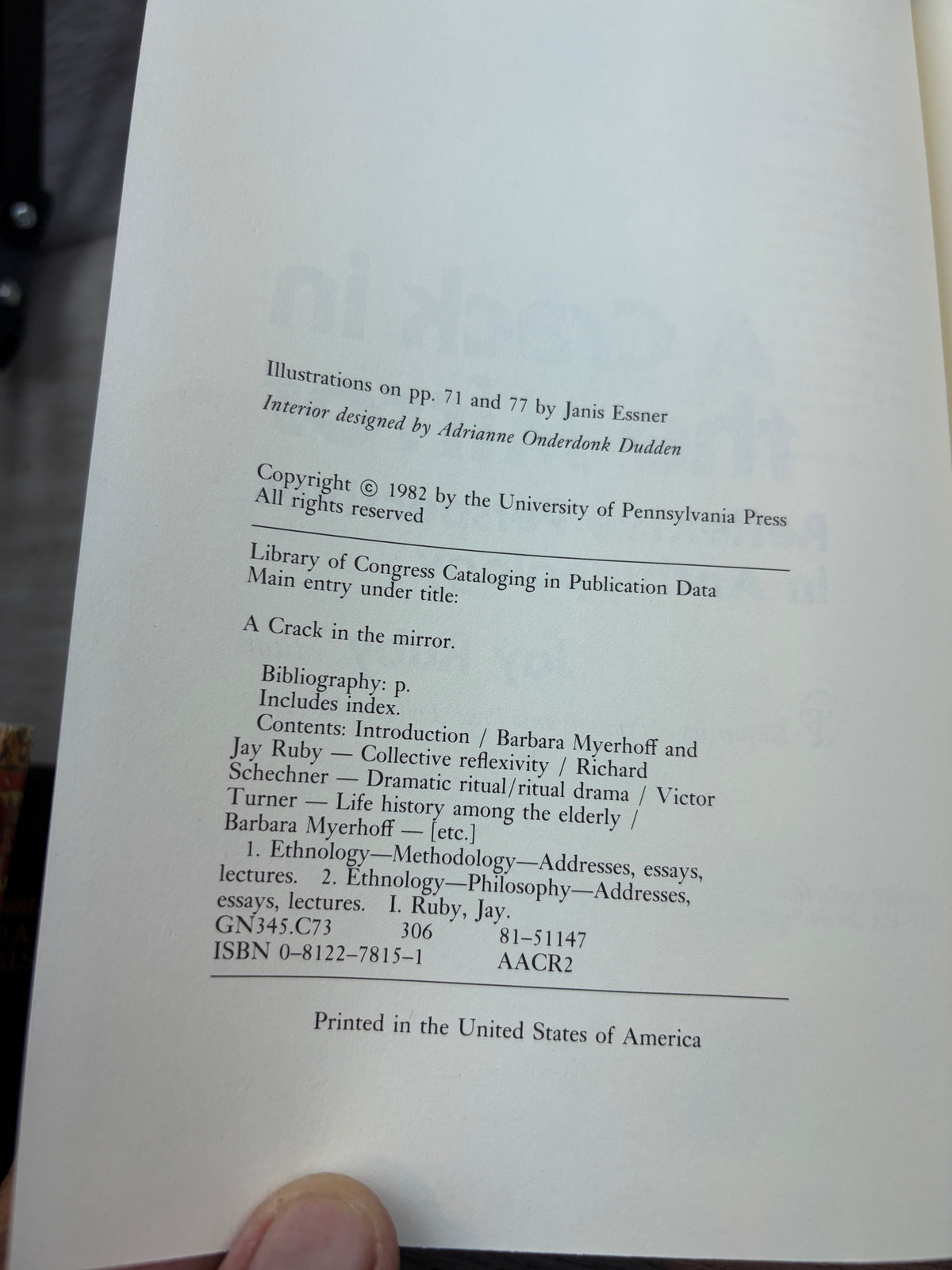 A Crack in the Mirror: Reflexive Perspectives in Anthropology