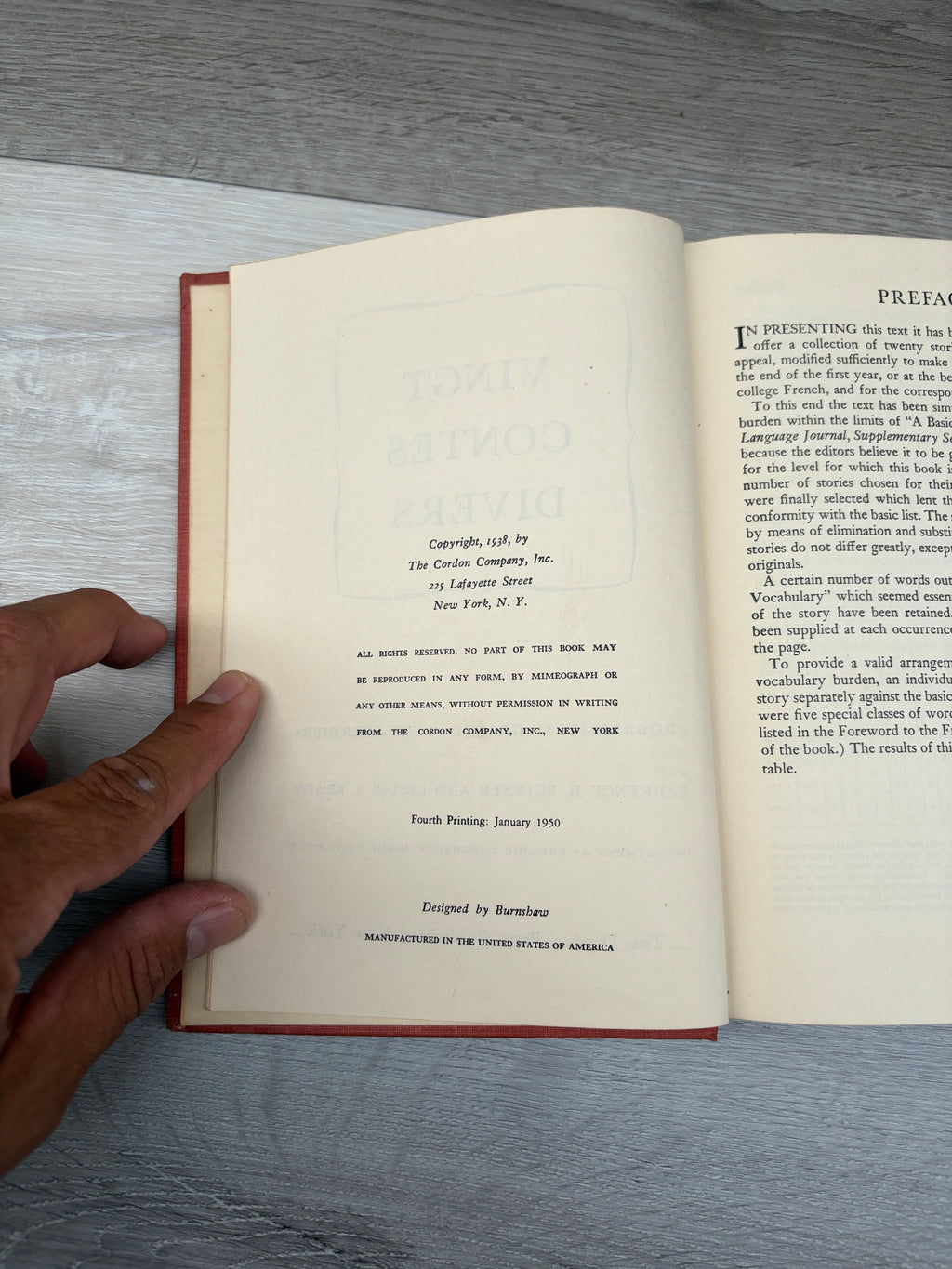 Vingt Contes Divers: Progressively Graded with Exercises