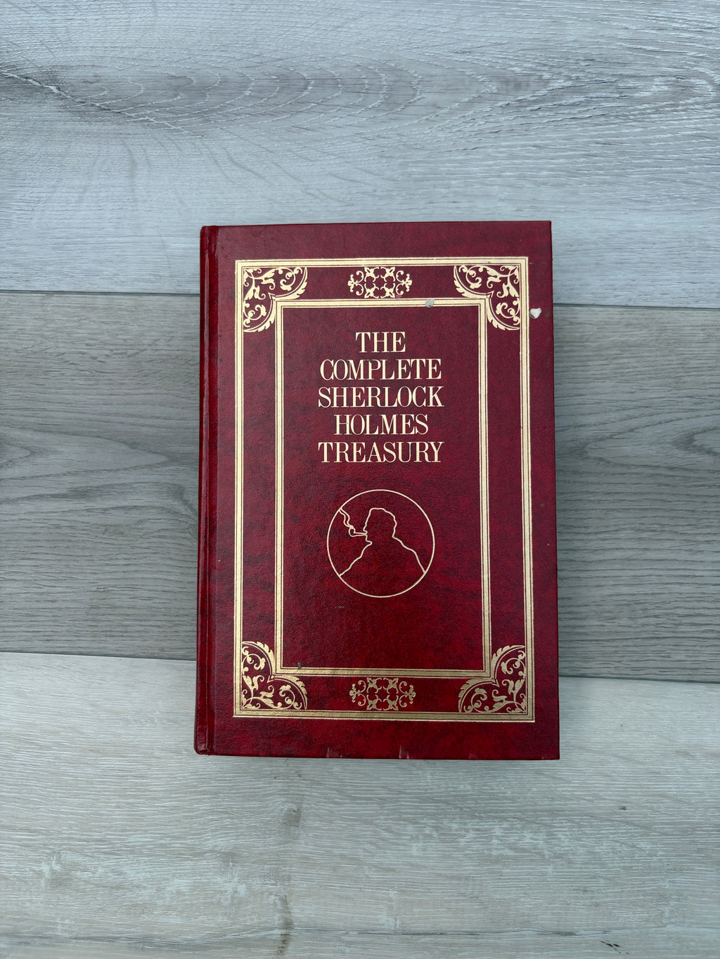 The Complete Sherlock Holmes Treasury: Including The Complete Adventures and Memoirs of Sherlock Holmes, The Return of Sherlock Holmes, The Hound of the Baskervilles