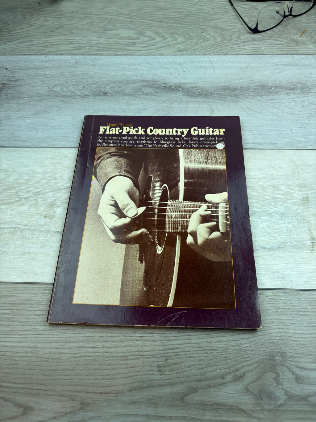 Happy Traum's Flat-Pick Country Guitar