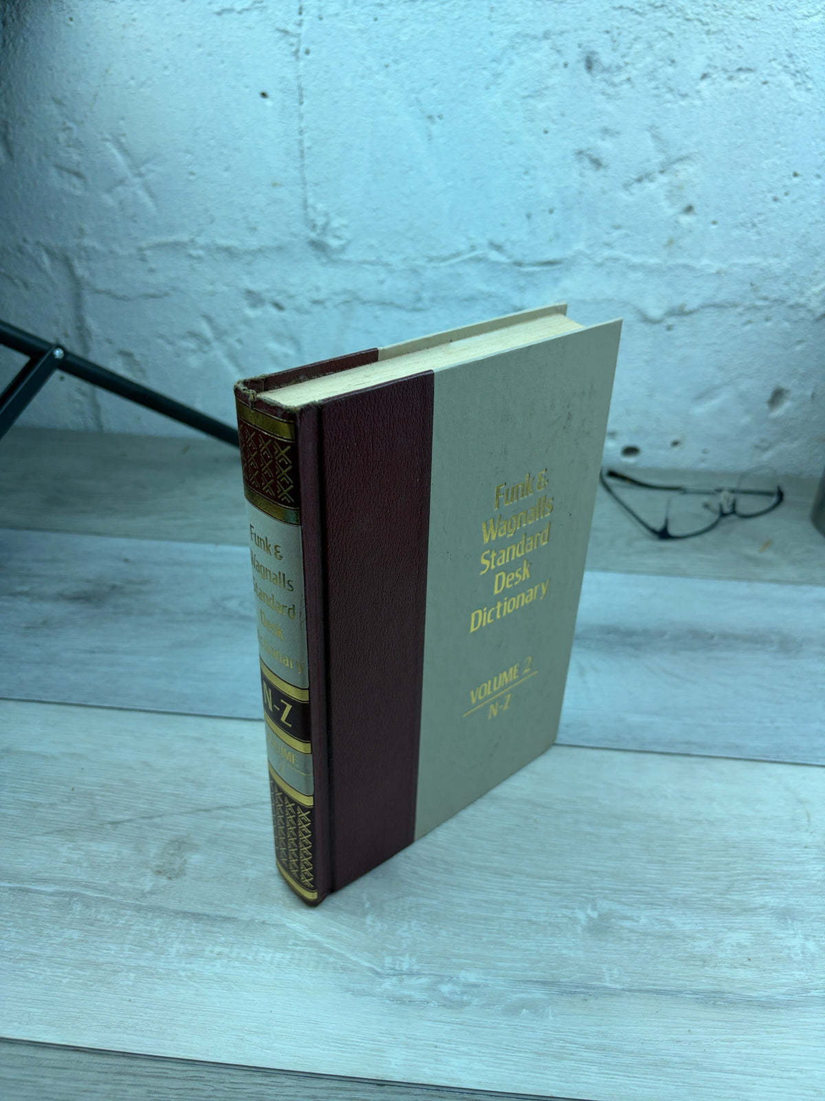 Funk & Wagnalls Standard Desk Dictionary, Volume 2: N–Z
