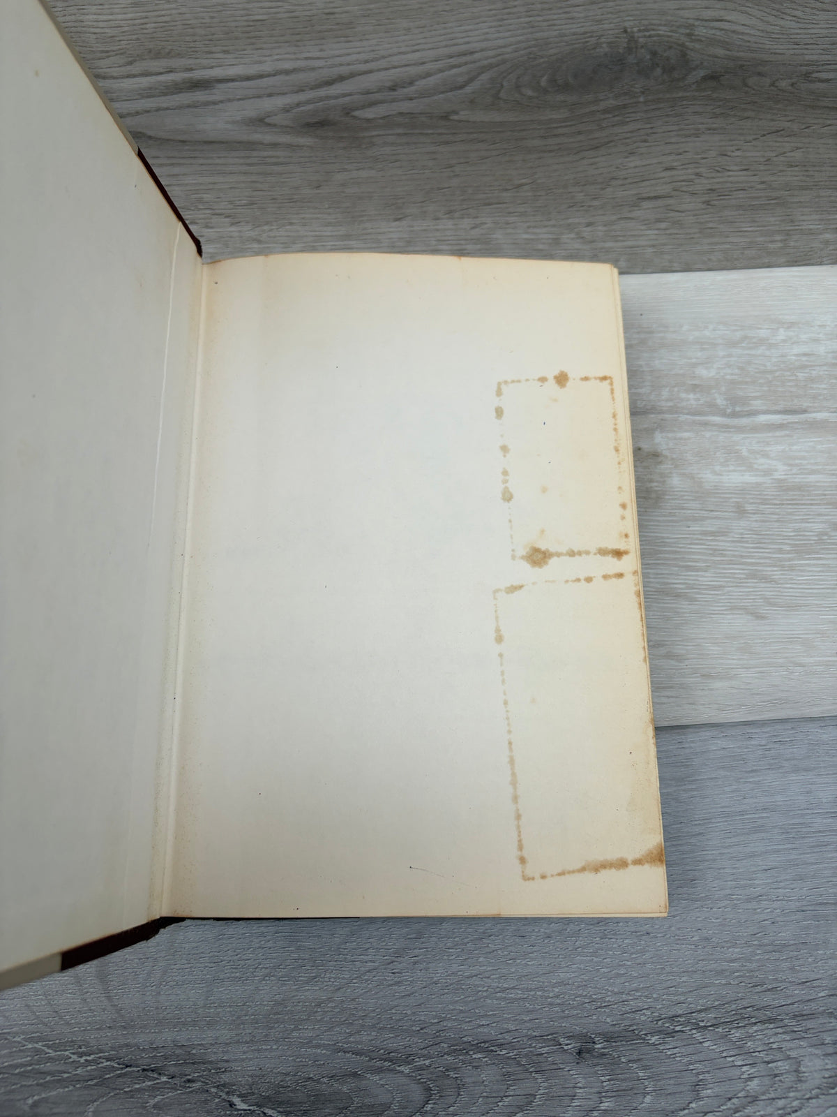 Funk & Wagnalls Standard Desk Dictionary, Volume 1