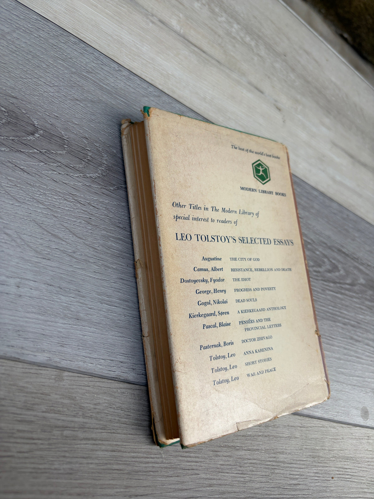 Leo Tolstoy: Selected Essays