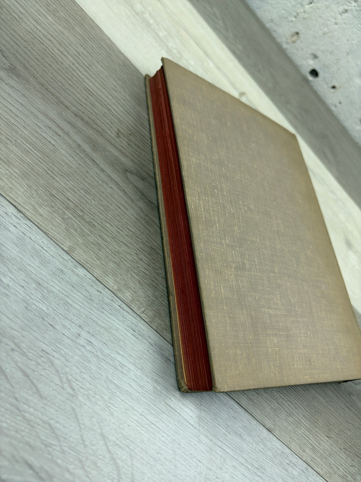 A Handbook of Popular Antiques