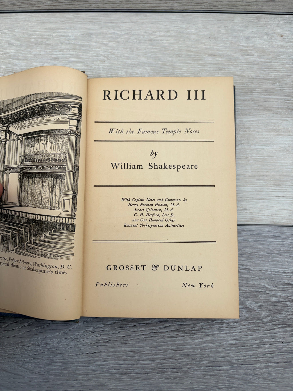 Richard III (With the Famous Temple Notes)