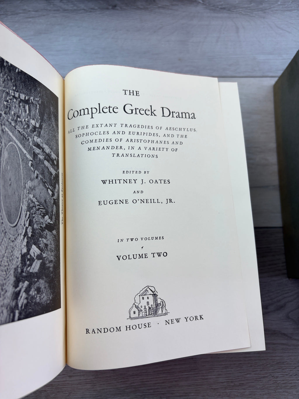 The Complete Greek Drama, 2 Volumes