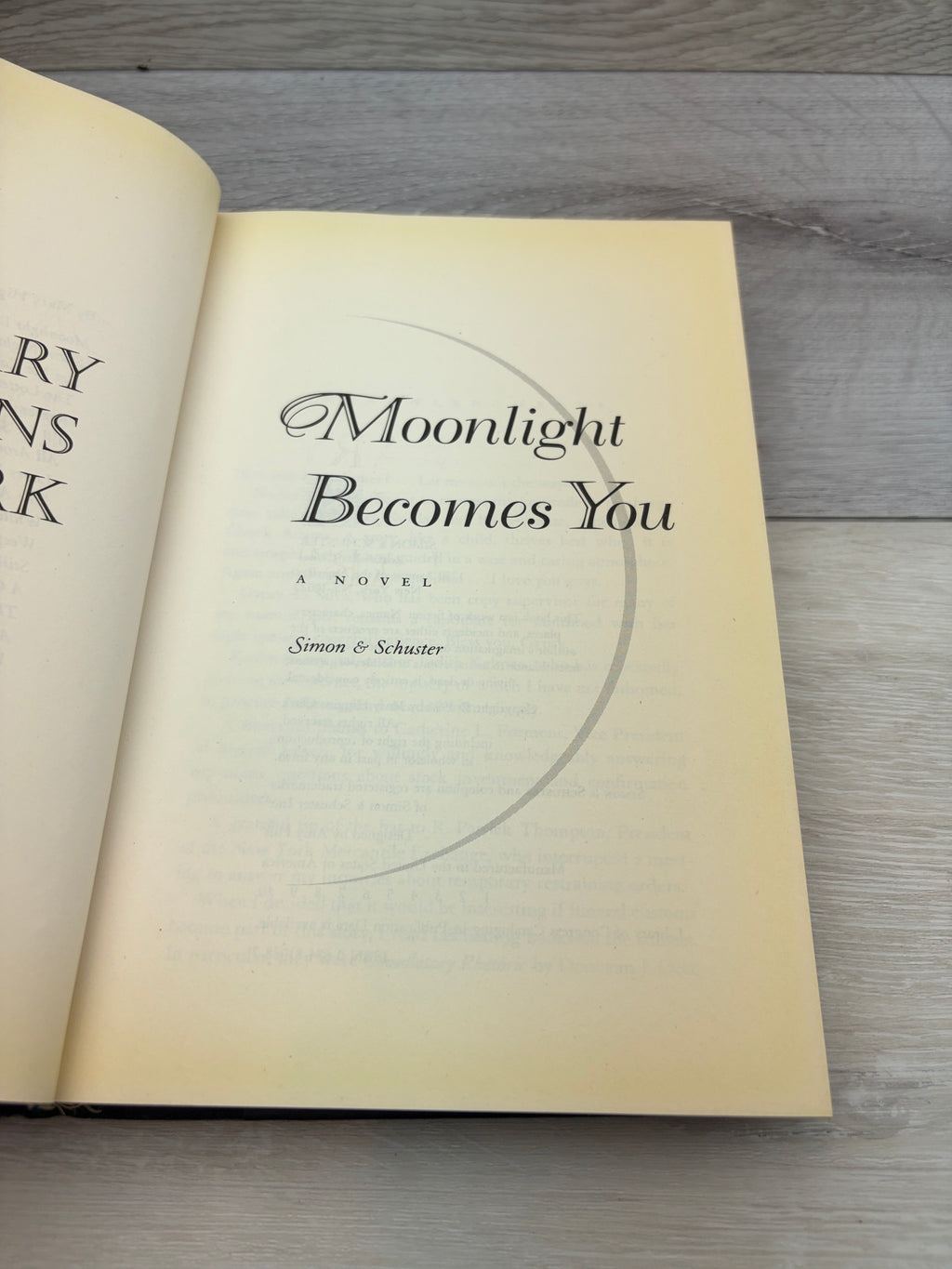 Moonlight Becomes You: A Novel