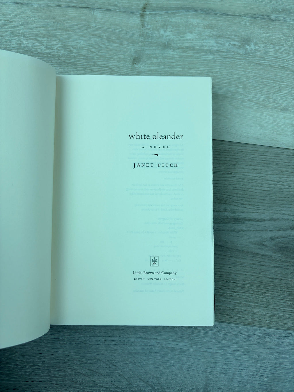 White Oleander: A Novel
