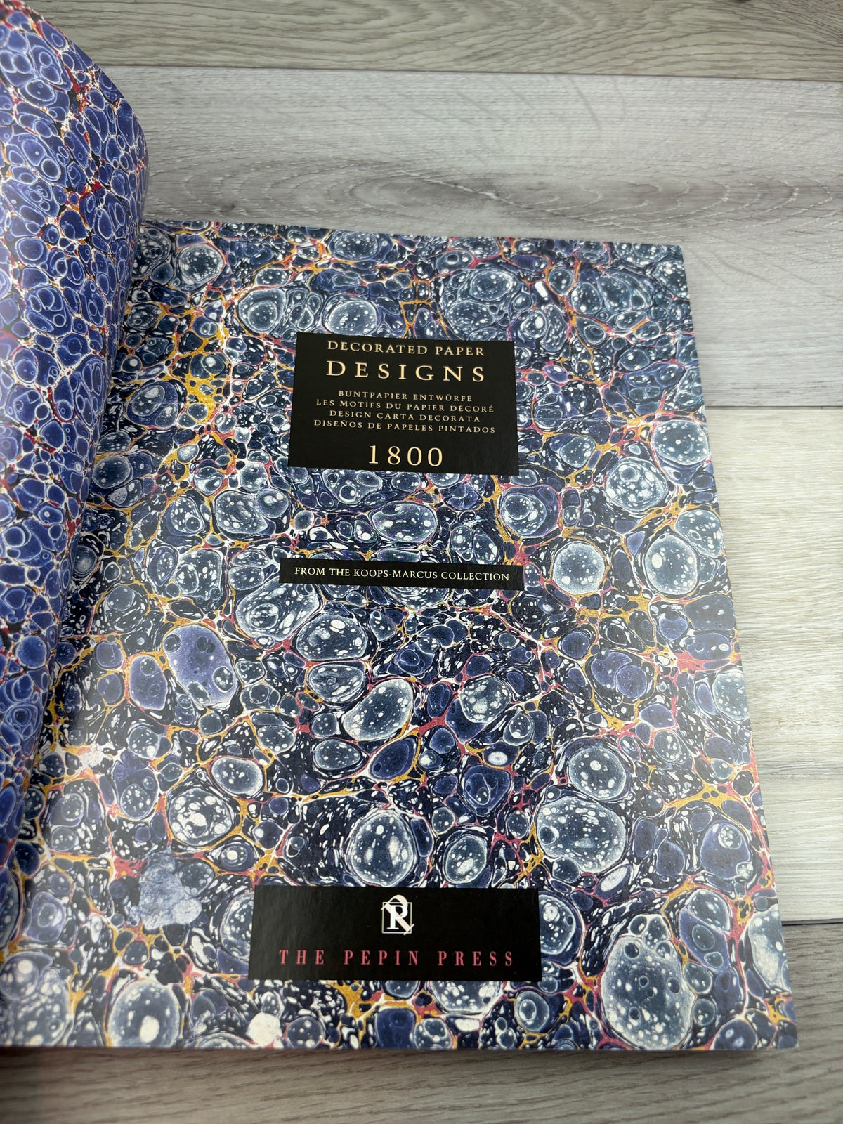 Decorated Paper Designs 1800