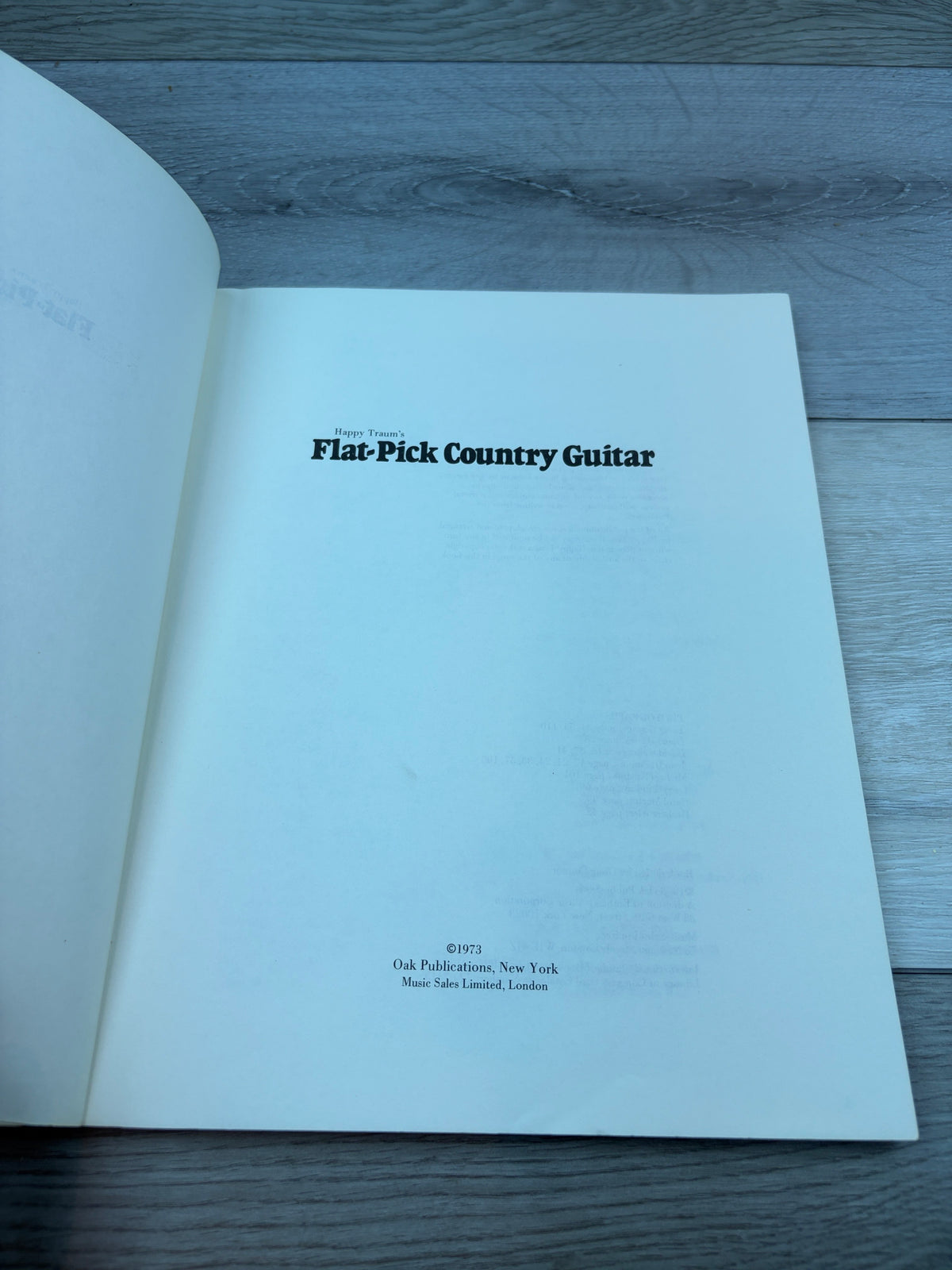 Happy Traum's Flat-Pick Country Guitar